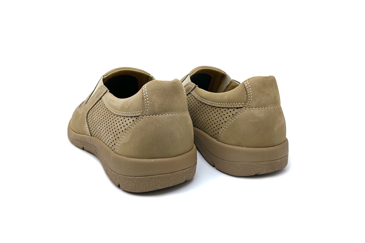 Шкіряні чоловічі лофери Clubshoes бежеві Elastic Light