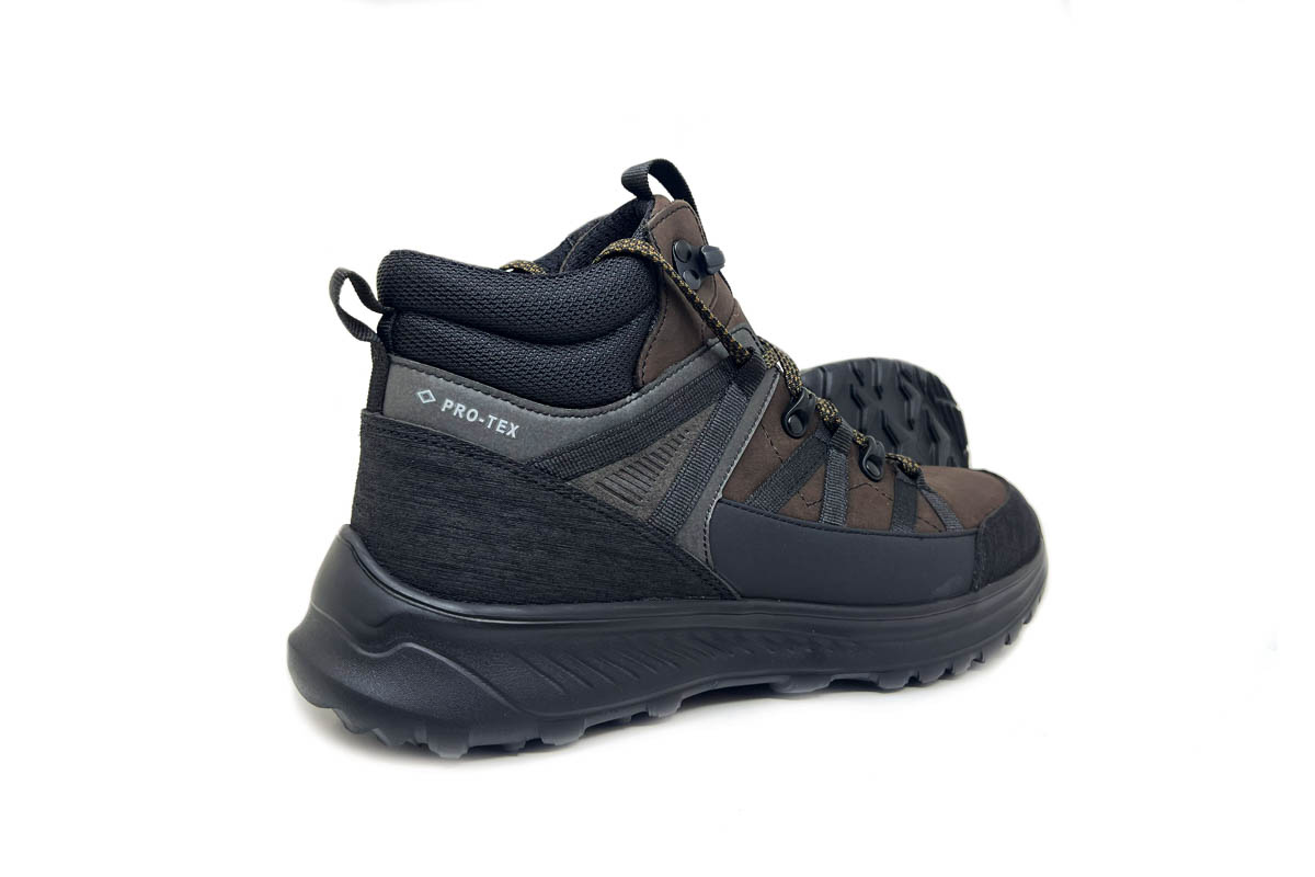 Чоловічі зимові шкіряні черевики Clubshoes коричневі Tisot Bot