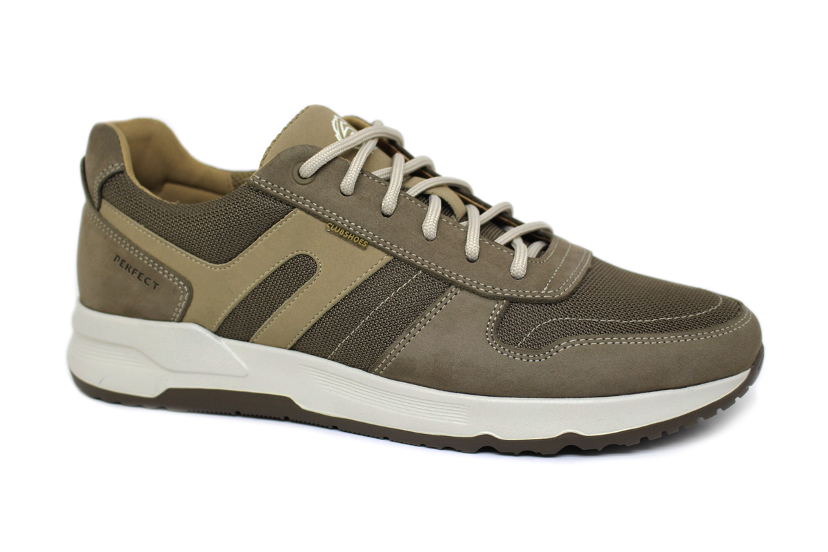 Чоловічі шкіряні кросівки Clubshoes бежеві Kobi