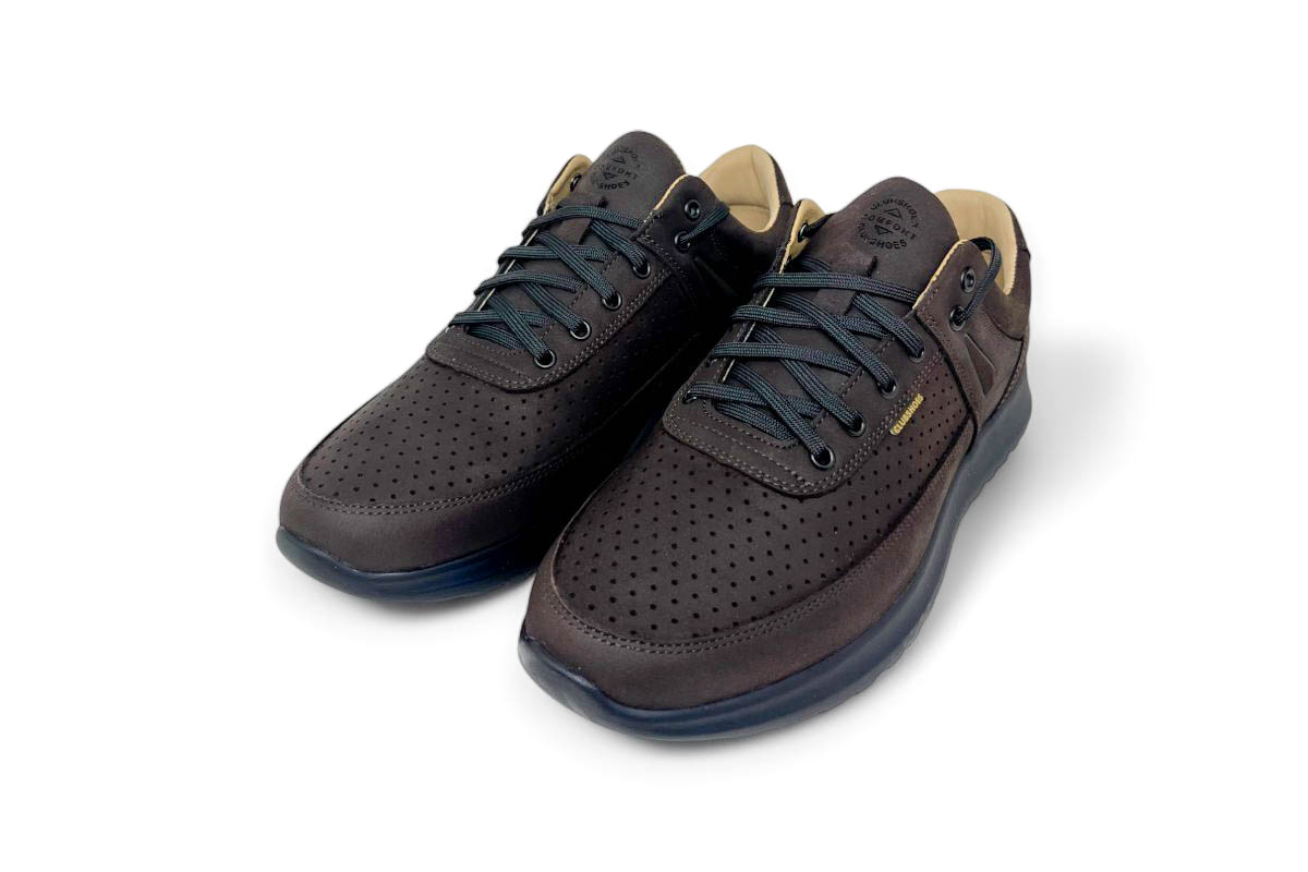 Чоловічі весняні шкіряні черевики Clubshoes коричневі Redin Light