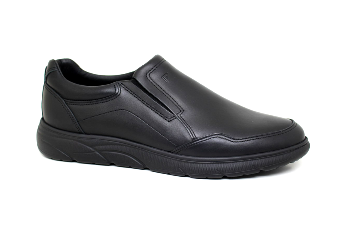 Чоловічі весняні шкіряні лофери Clubshoes чорні GXp