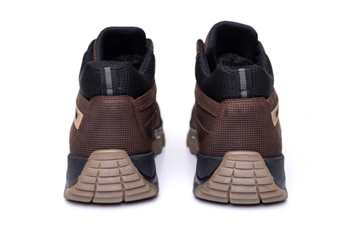 Чоловічі зимові шкіряні черевики Clubshoes коричневий Shox
