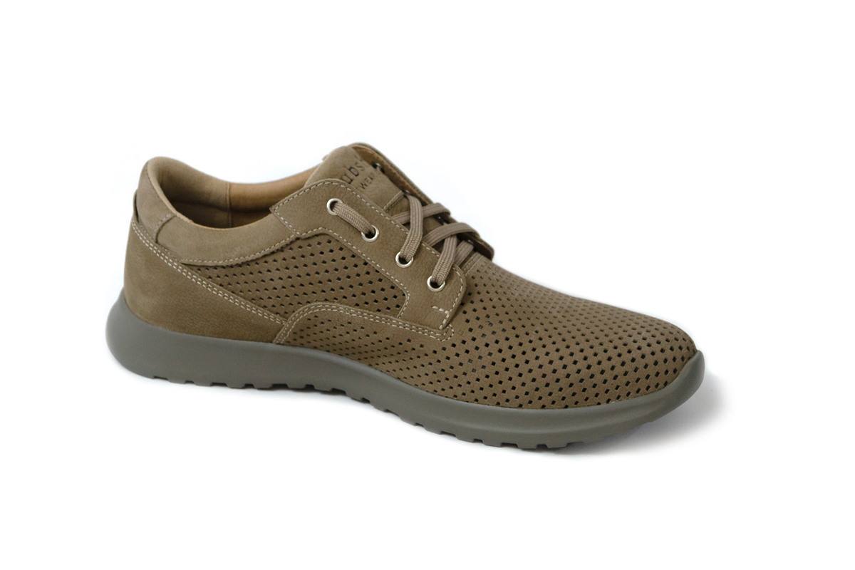 Чоловічі весняні шкіряні черевики Clubshoes бежевий STN Light